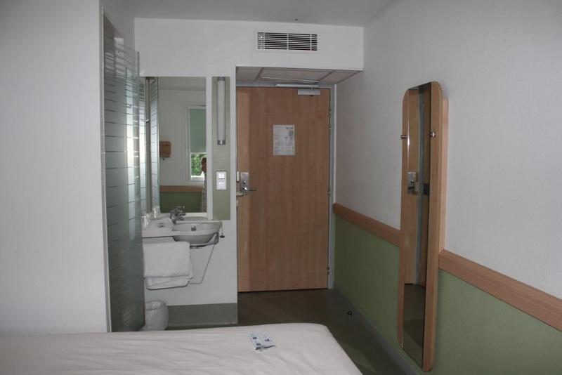 Hotel Ibis Issoire Exterior foto