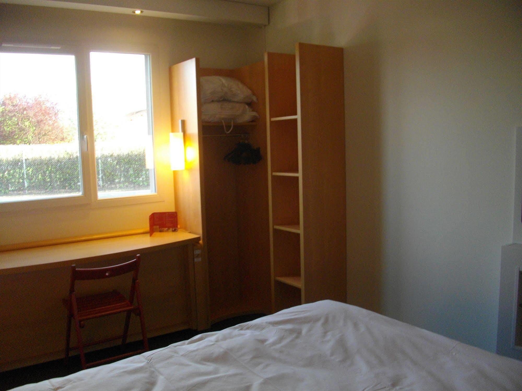 Hotel Ibis Issoire Exterior foto