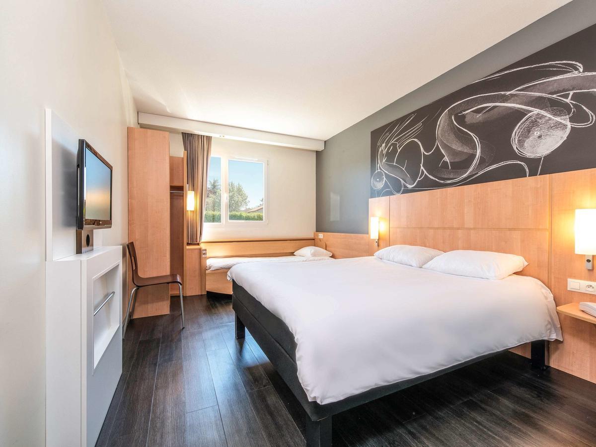Hotel Ibis Issoire Exterior foto